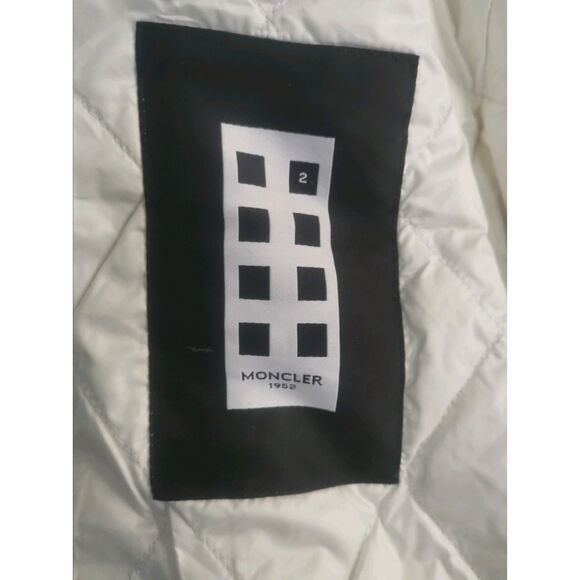 Preowned Moncler Down Jacket With Garment Bag Size 2 - Picture 4 of 11